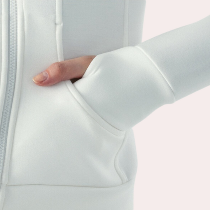 Soraya's stylish and comfortable winter coat for women