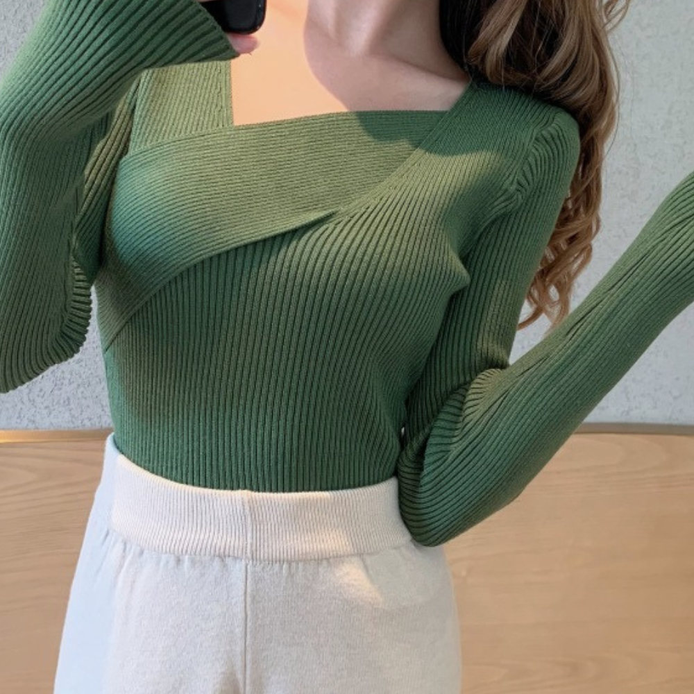 ELLIE sweater dress - the perfect choice for the elegant and sophisticated woman