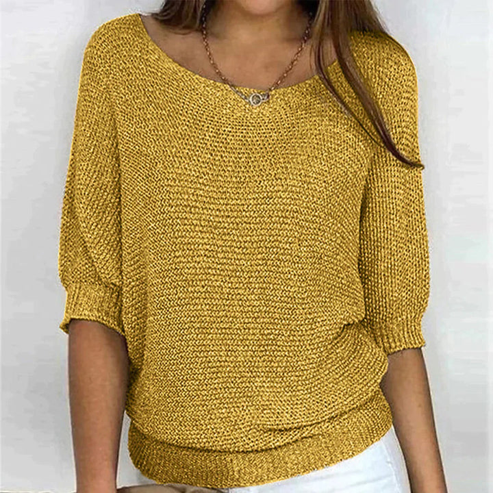 A stylish and comfortable GENEVIEVE blouse: the perfect choice for any occasion!