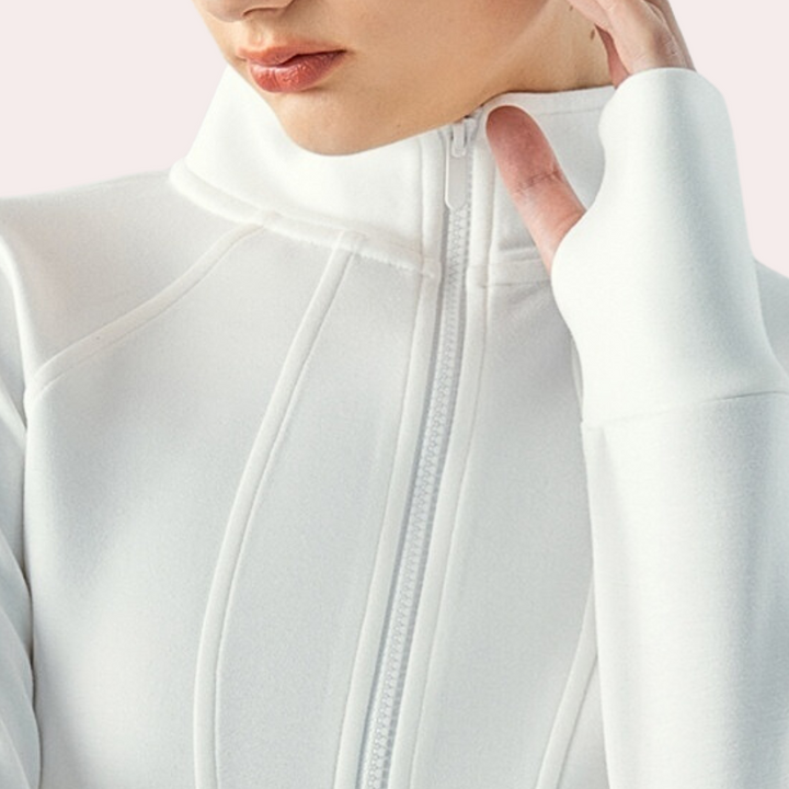 Soraya's stylish and comfortable winter coat for women
