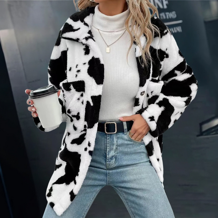 Stylish and comfortable AYLIN winter coat in an elegant feminine design