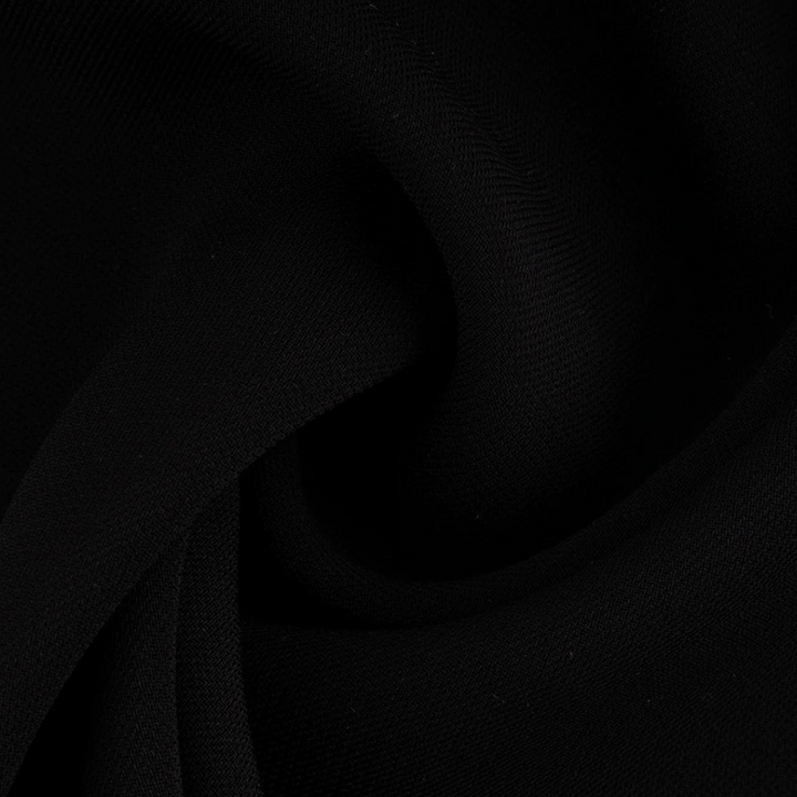 EDNA sweatshirt with frilled shoulders - a combination of comfort and modern feminine elegance!
