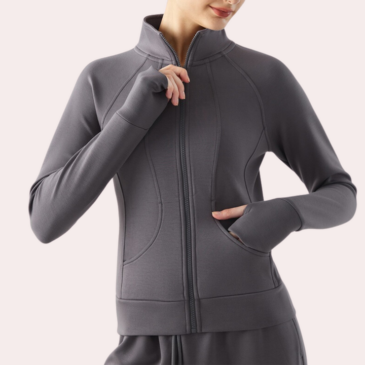 Soraya's stylish and comfortable winter coat for women