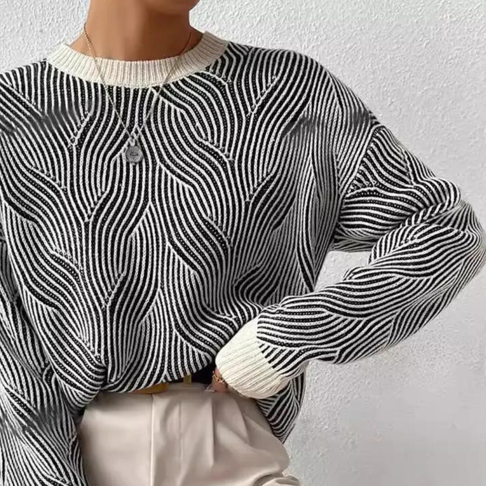 Elegant DEBORAH women's jumper - add a stylish touch to your wardrobe!