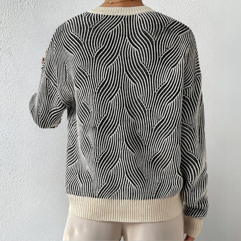 Elegant DEBORAH women's jumper - add a stylish touch to your wardrobe!