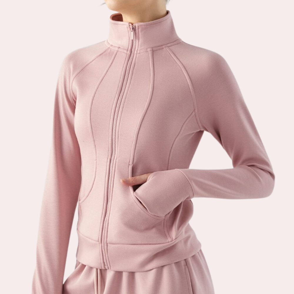 Soraya's stylish and comfortable winter coat for women
