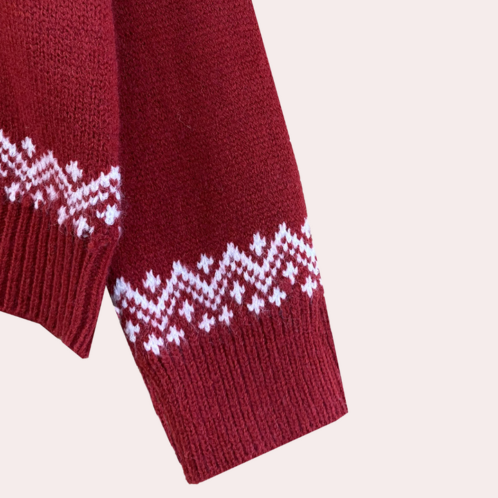 An elegant Christmas jumper for women with a touch of style