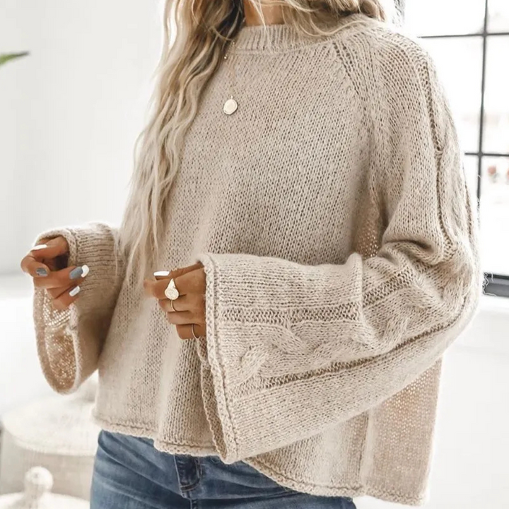 Ariana - A stylish and elegant jumper for women with a passion for fashion