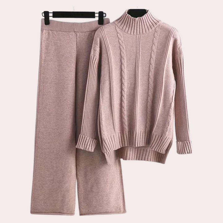 KIANNA - Sophisticated winter kit for classy women