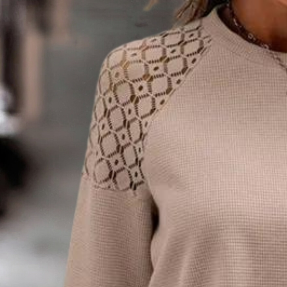 The stylish and elegant Rebecca sweatshirt for women - the perfect combination of comfort and class!