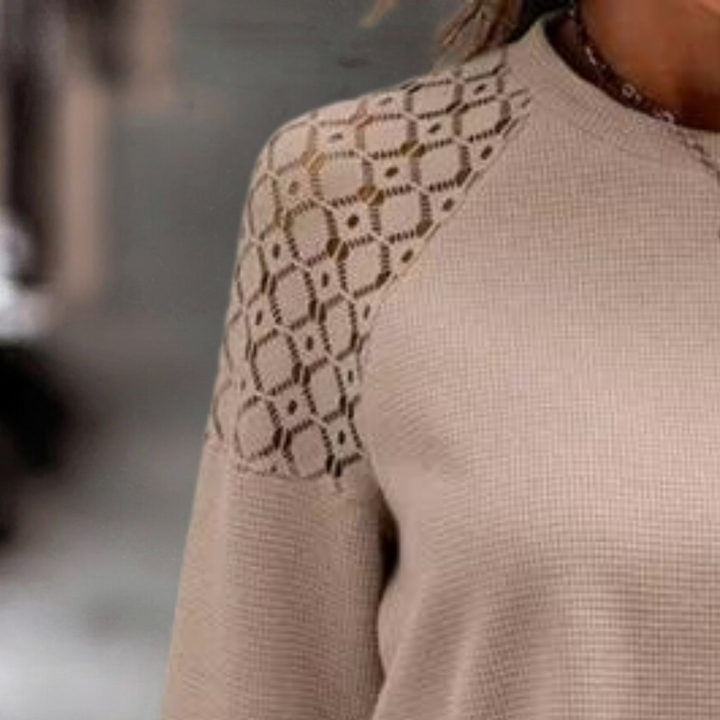The stylish and elegant Rebecca sweatshirt for women - the perfect combination of comfort and class!