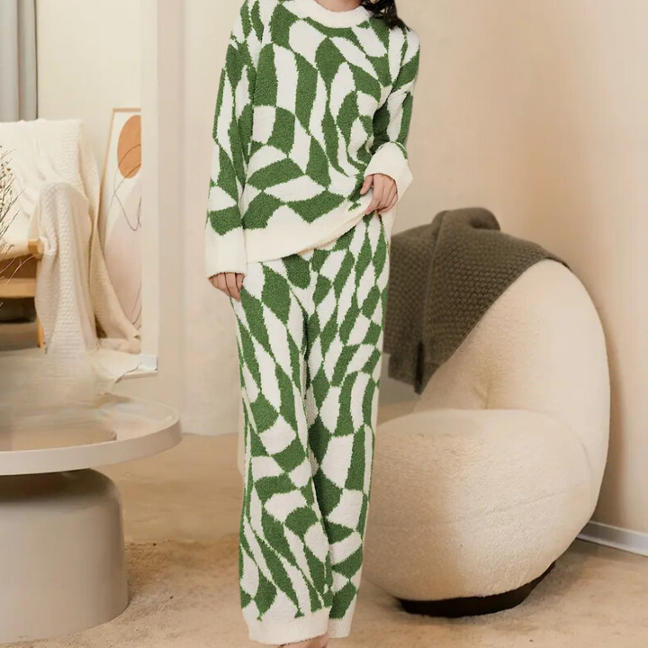 GISELE - Stylish and comfortable women's pyjamas for winter evenings