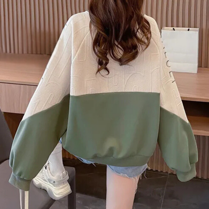 Elegant GISELA women's sweatshirt with a special touch
