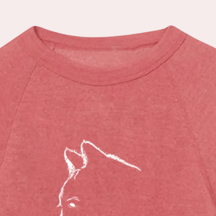 Stylish ladies' jumper with adorable cat - perfect for any occasion!