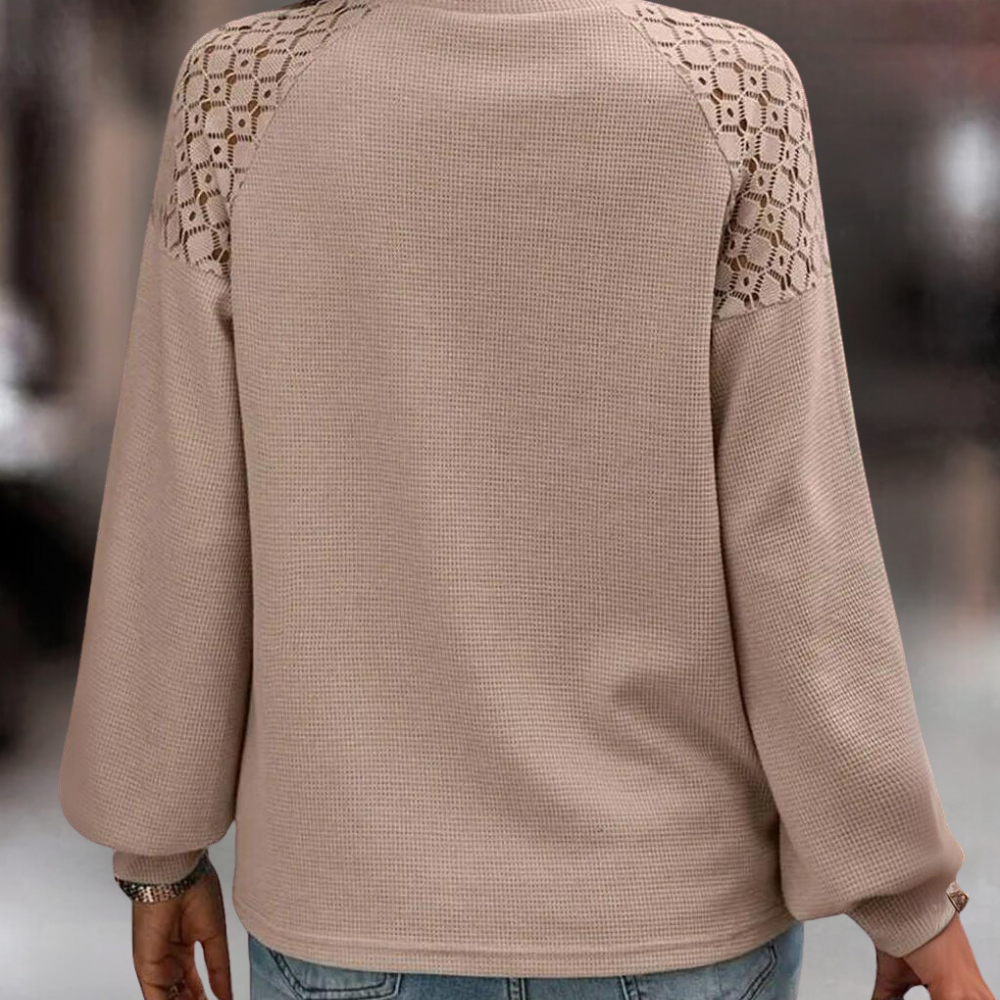 The stylish and elegant Rebecca sweatshirt for women - the perfect combination of comfort and class!