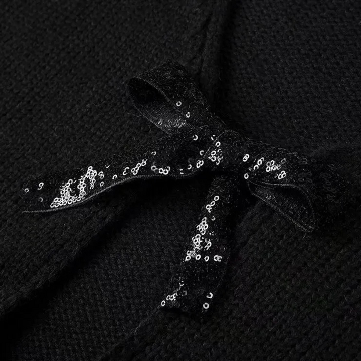 Betty - A classic and luxurious women's waistcoat that impresses with its elegance