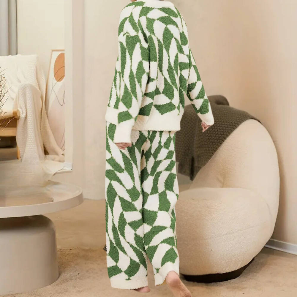 GISELE - Stylish and comfortable women's pyjamas for winter evenings